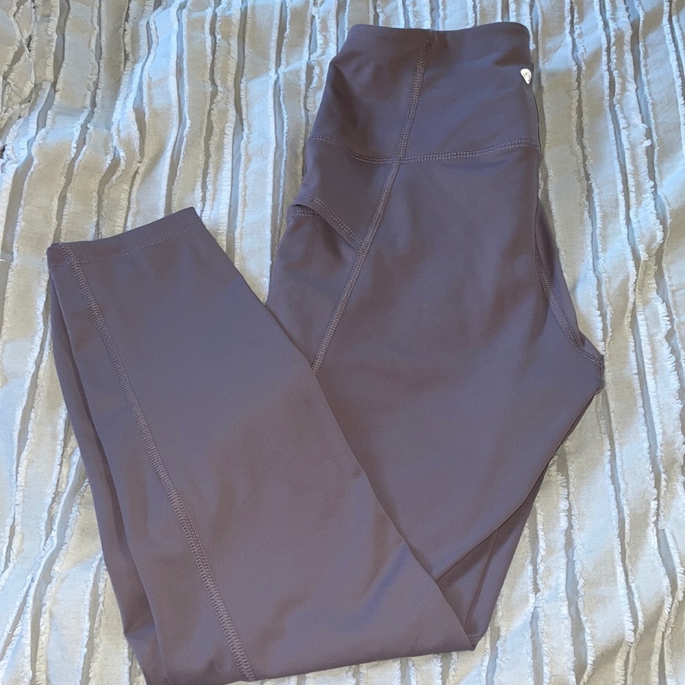 Light purple leggings